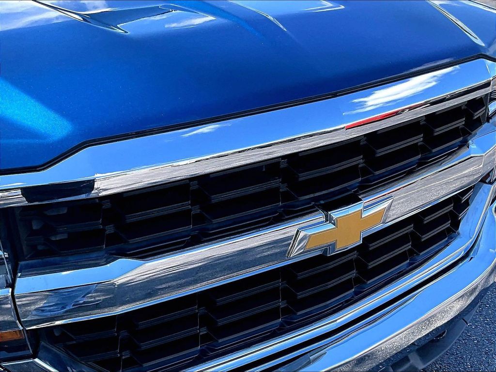 2019 Chevrolet Silverado 1500 LD — photo 30