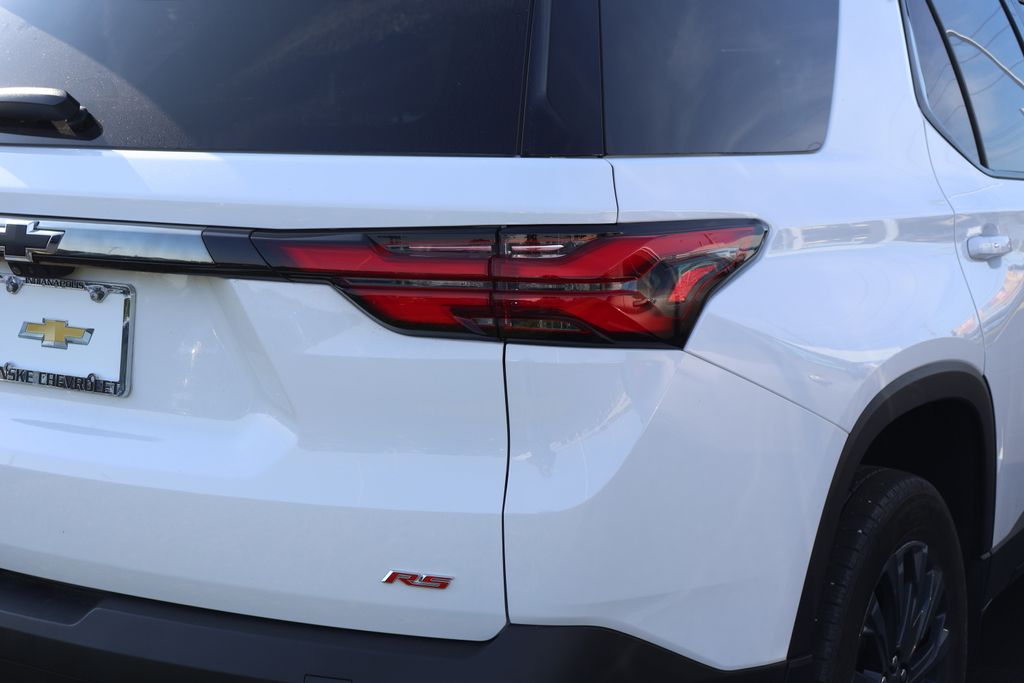 Thumbnail: 2023 Chevrolet Traverse - 8