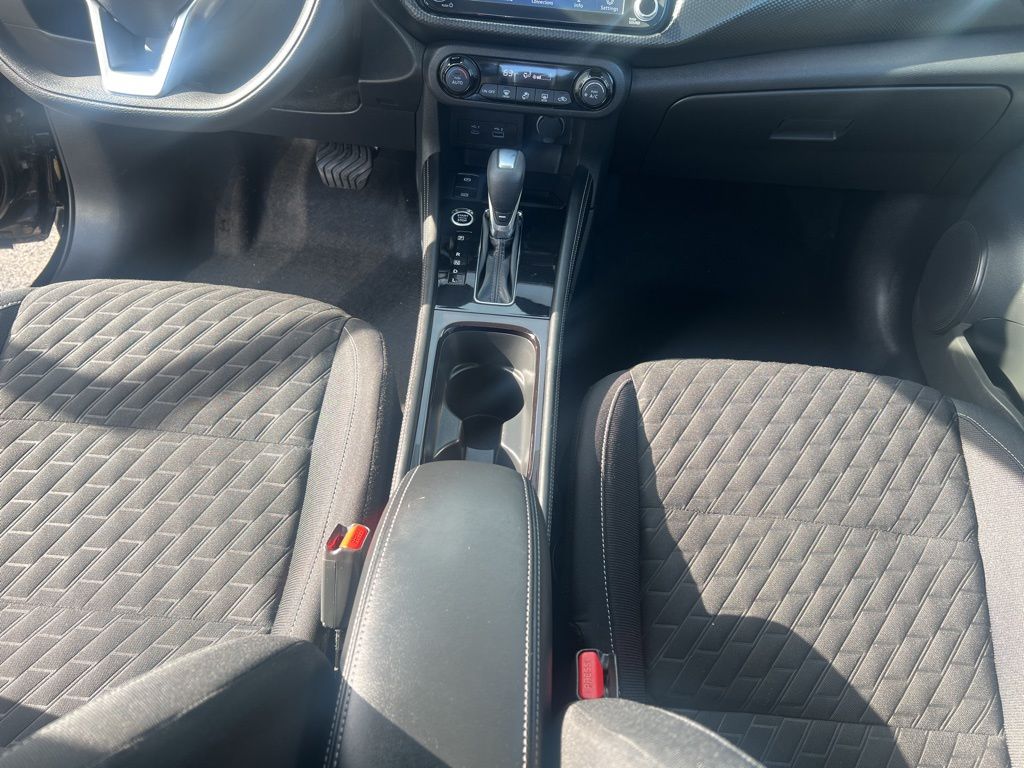 2022 Nissan Kicks SV photo