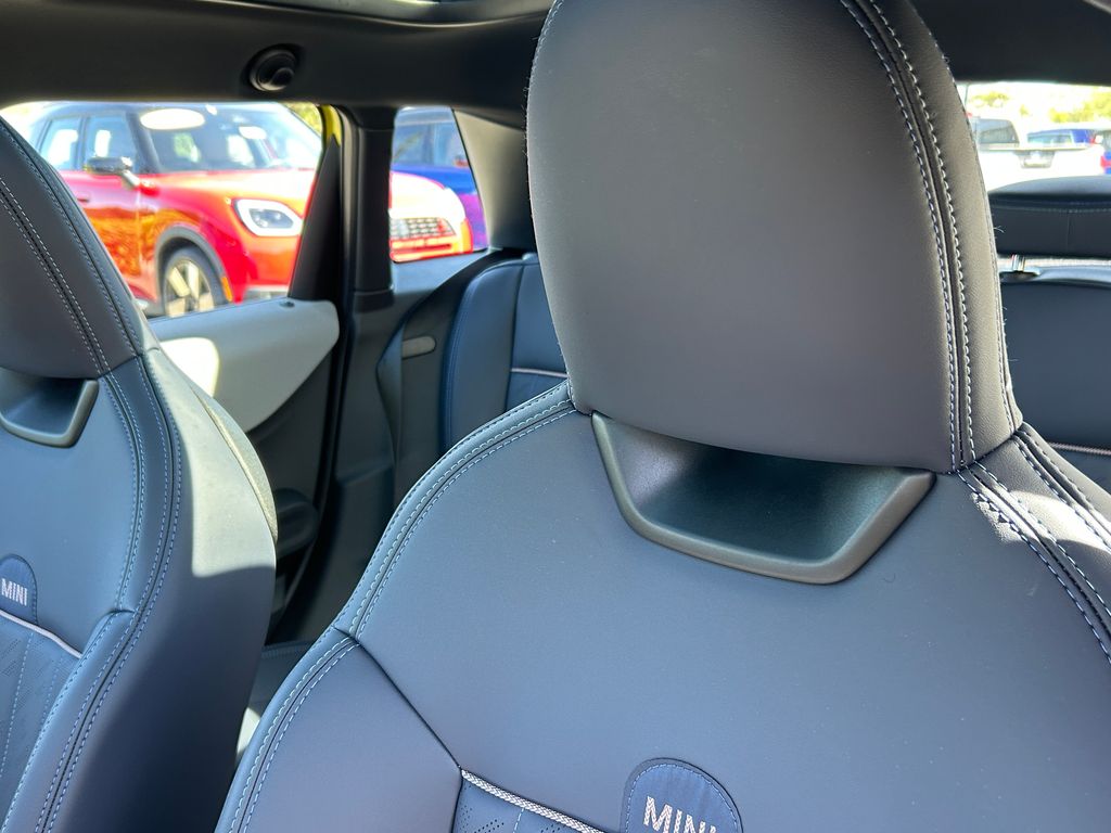 Thumbnail: 2025 MINI Cooper - 14