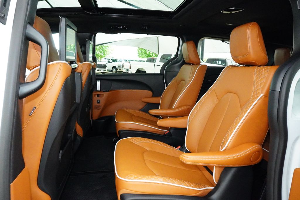 Used Car 2024 Chrysler Pacifica  Pinnacle For Sale Under $50,000 In Weatherford, Texas