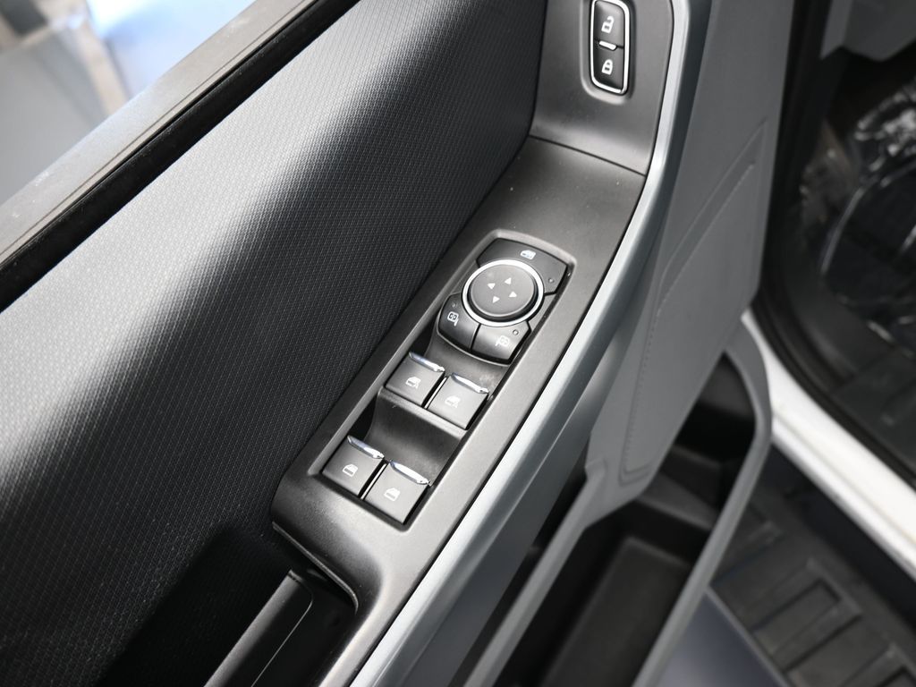 Used 2023 Oxford White Ford XLT image 13