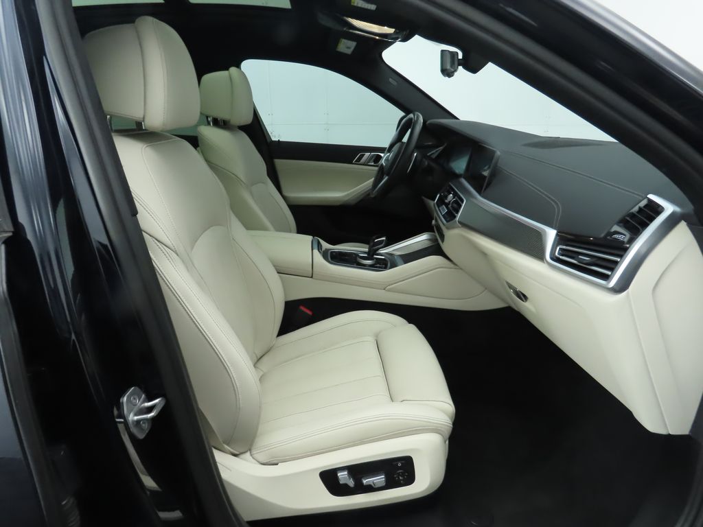 2022 BMW X6 M50i 21