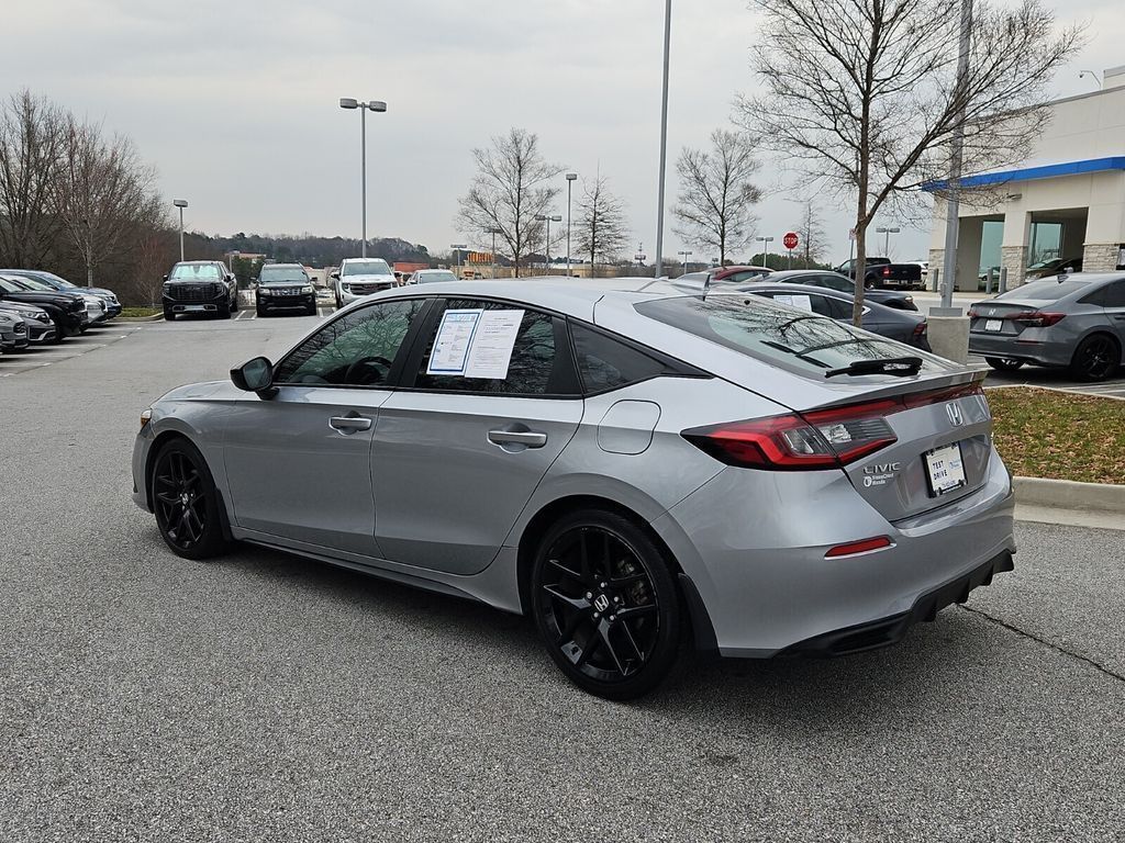 View vehicle photo 3