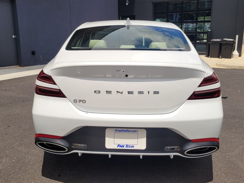 2026 GENESIS G70 Standard - Photo 6