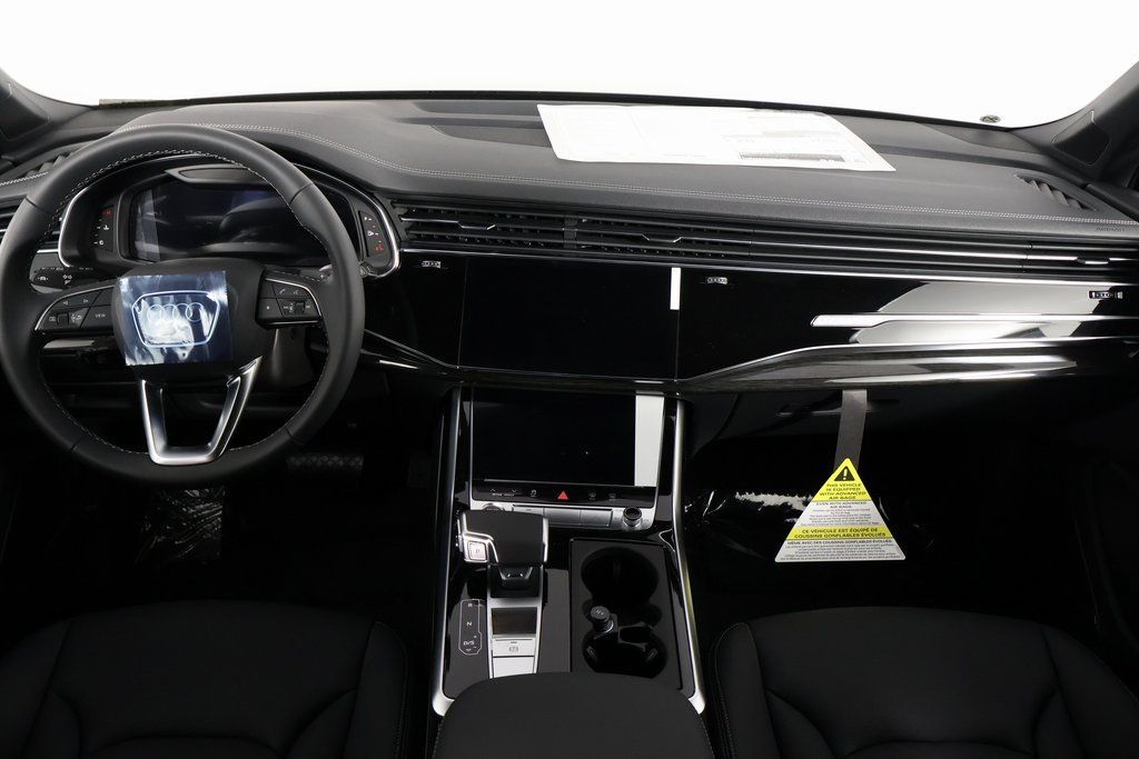 Thumbnail: 2026 Audi Q7 - 4