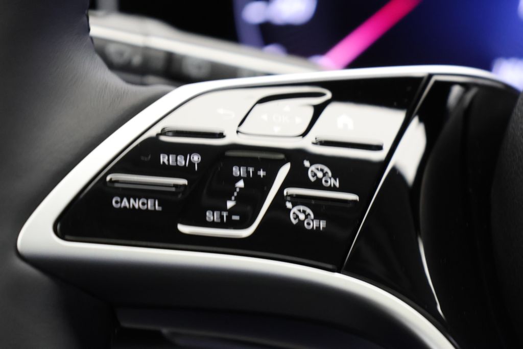 Thumbnail: 2026 Mercedes-Benz GLE - 21