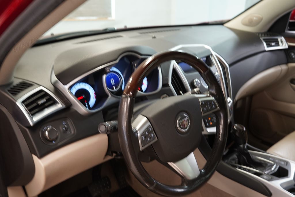 View vehicle photo 7