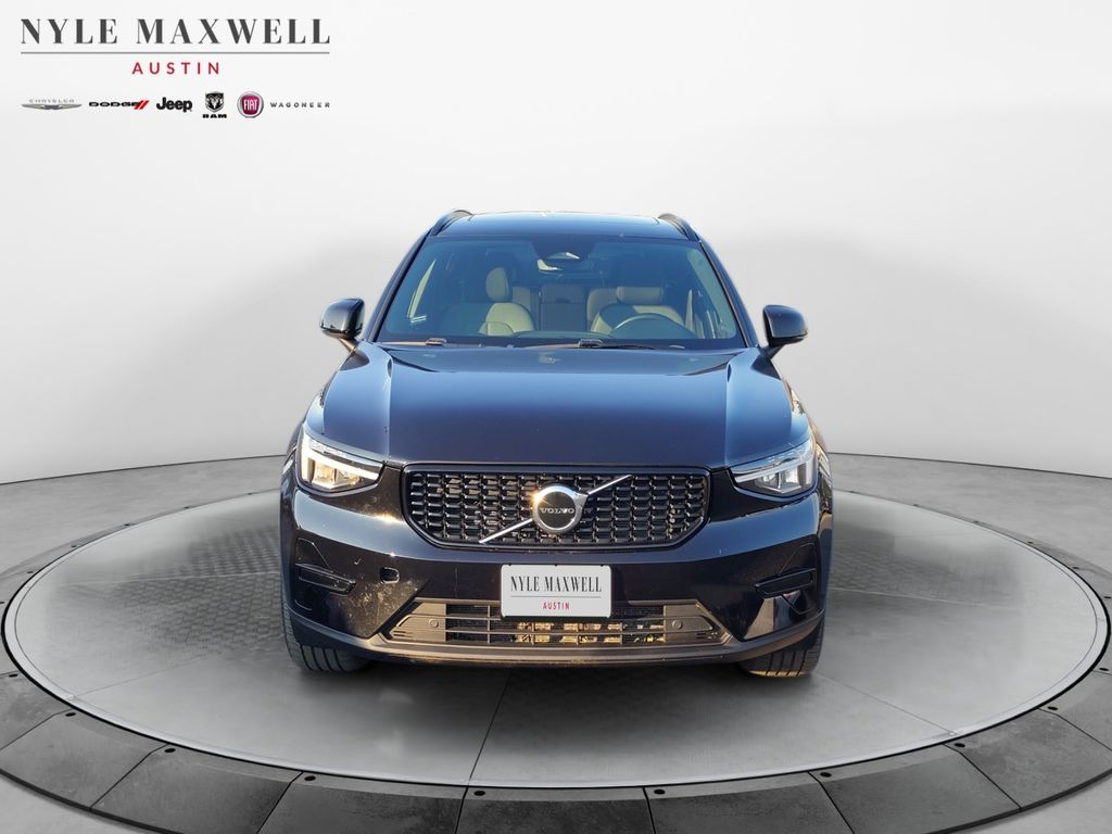 Used Car 2024 Volvo Xc40  B5 Core For Sale Under $30,000 In Austin, Texas
