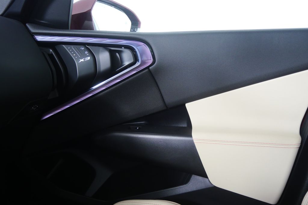 Thumbnail: 2025 BMW X3 - 28