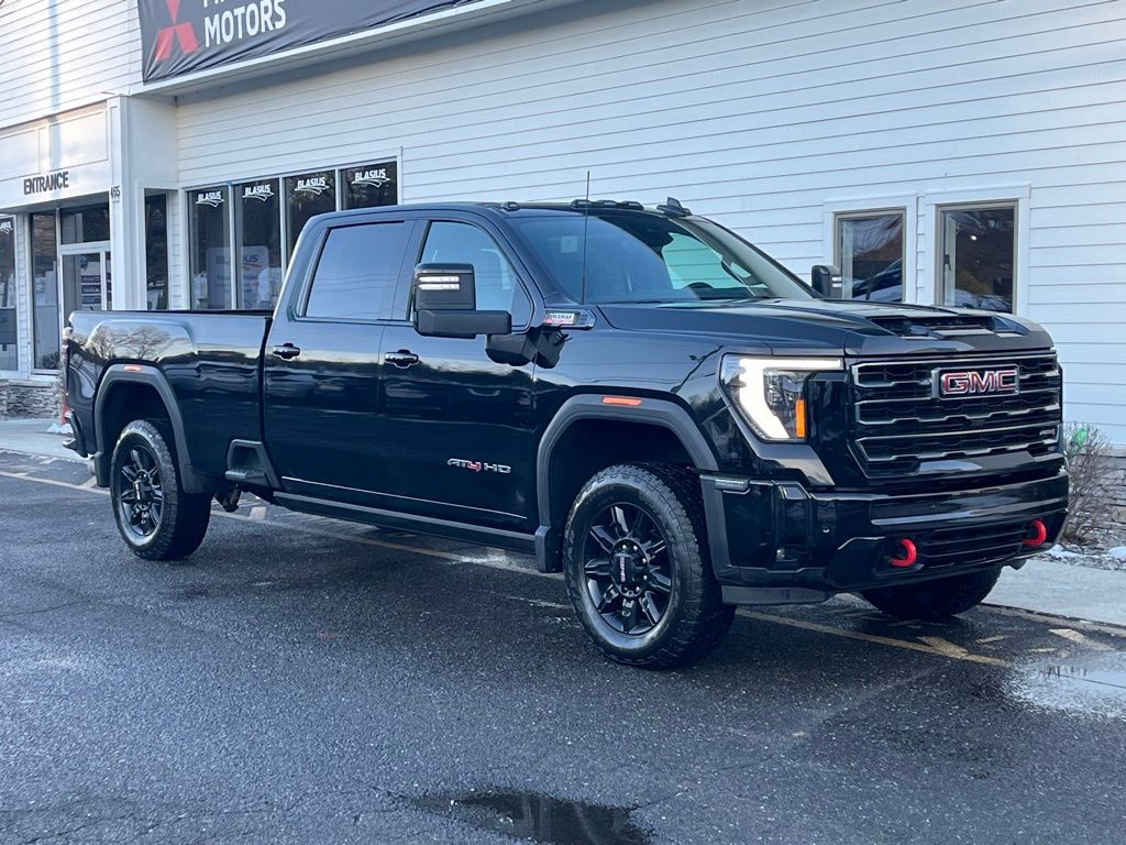 2025 GMC Sierra 2500HD AT4 Crew Cab 4WD