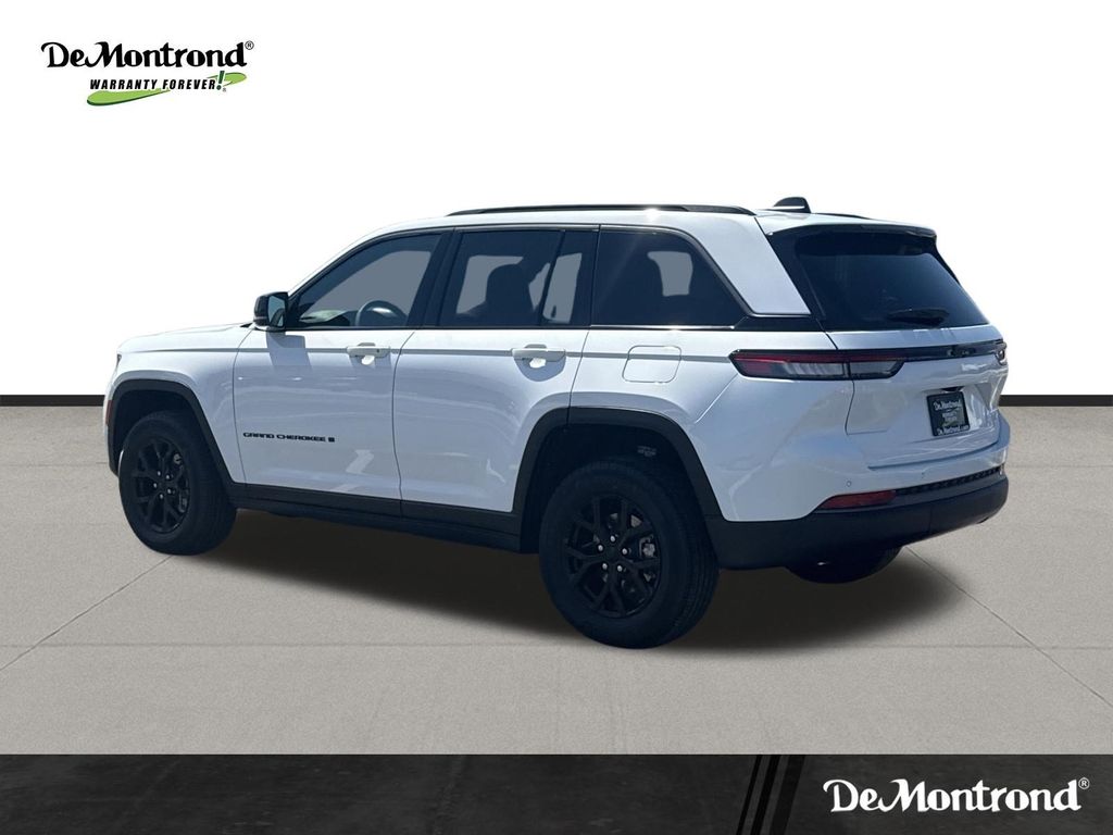 2026 Jeep Grand Cherokee Altitude - 6