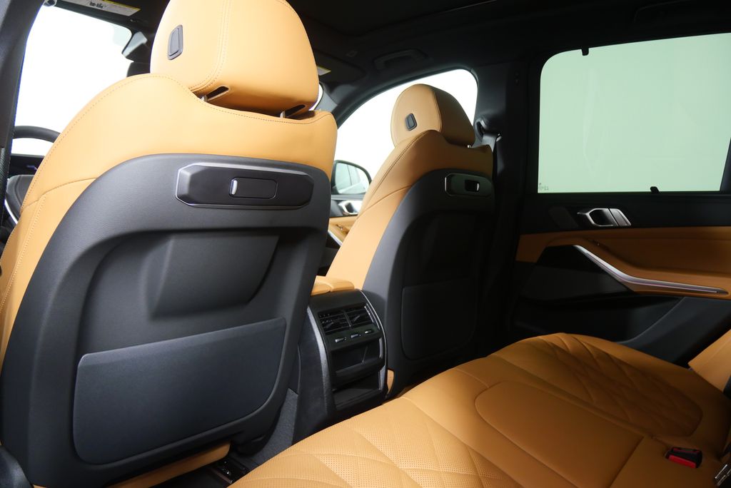 Thumbnail: 2026 BMW X5 - 17