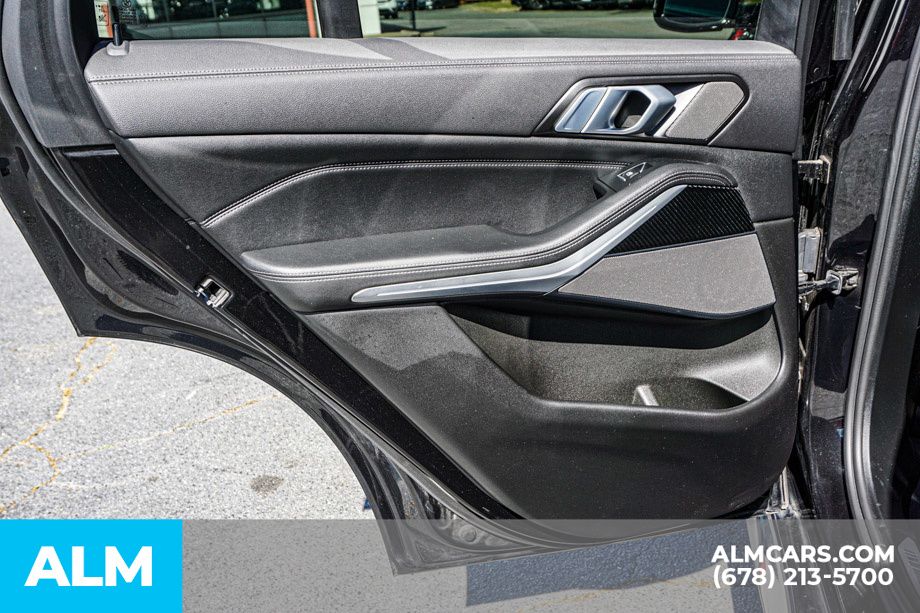 Used 2023 Black BMW M50i image 56
