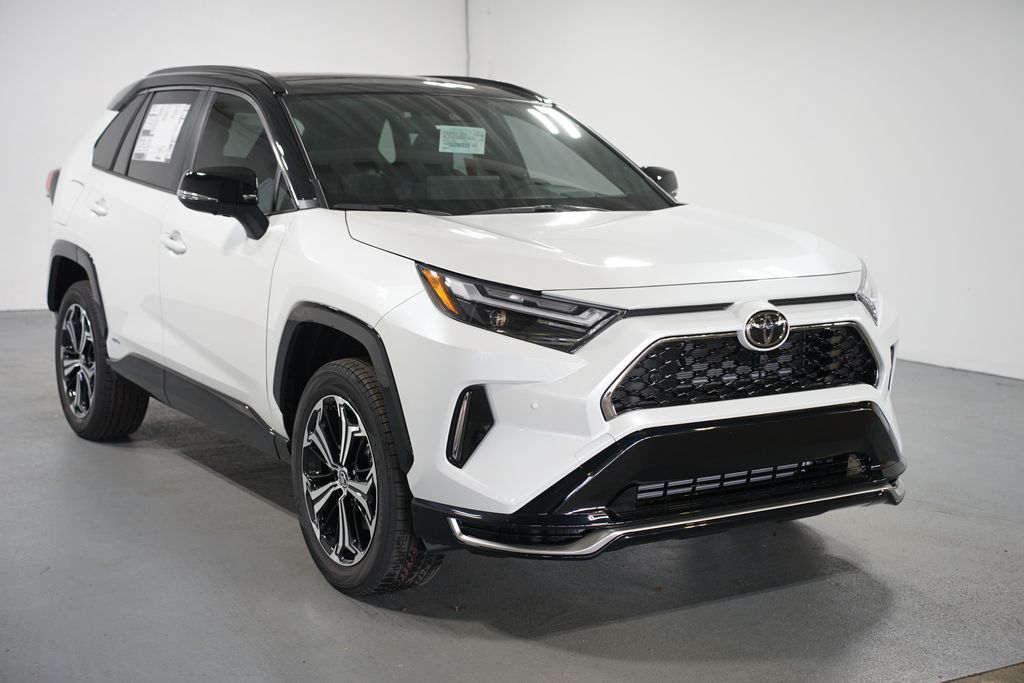 Thumbnail: 2025 Toyota RAV4 - 3