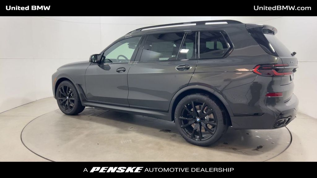 2026 BMW X7 M60i 6
