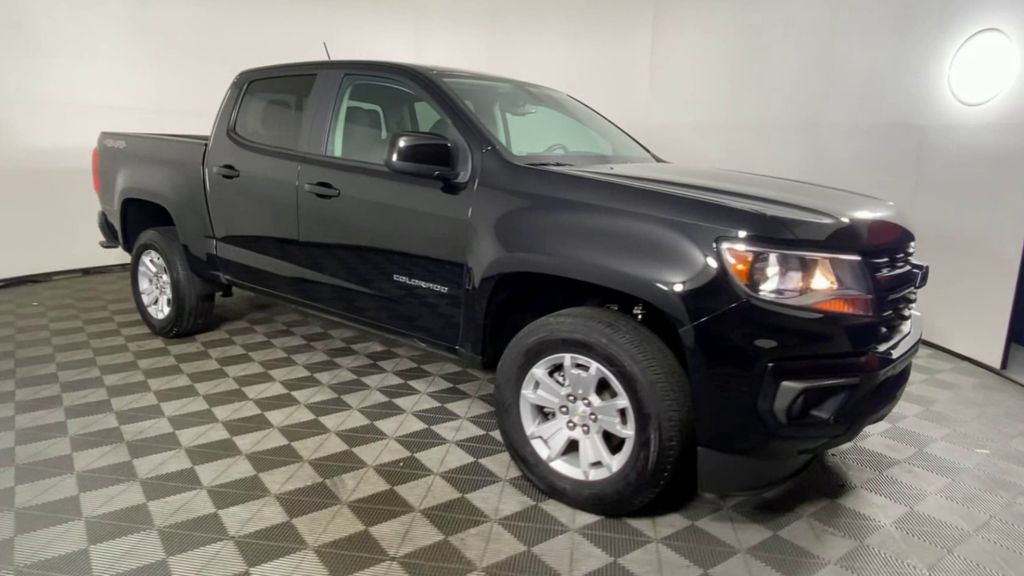 2021 Chevrolet Colorado LT 2