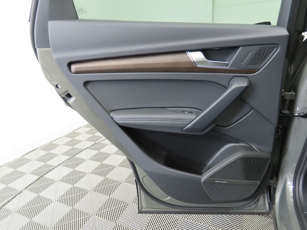 2025 Audi Q5  28
