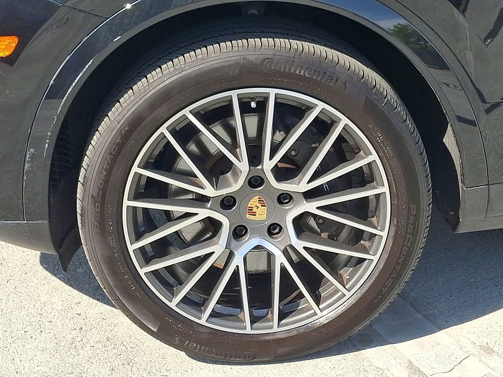 Thumbnail: 2023 Porsche Cayenne - 11