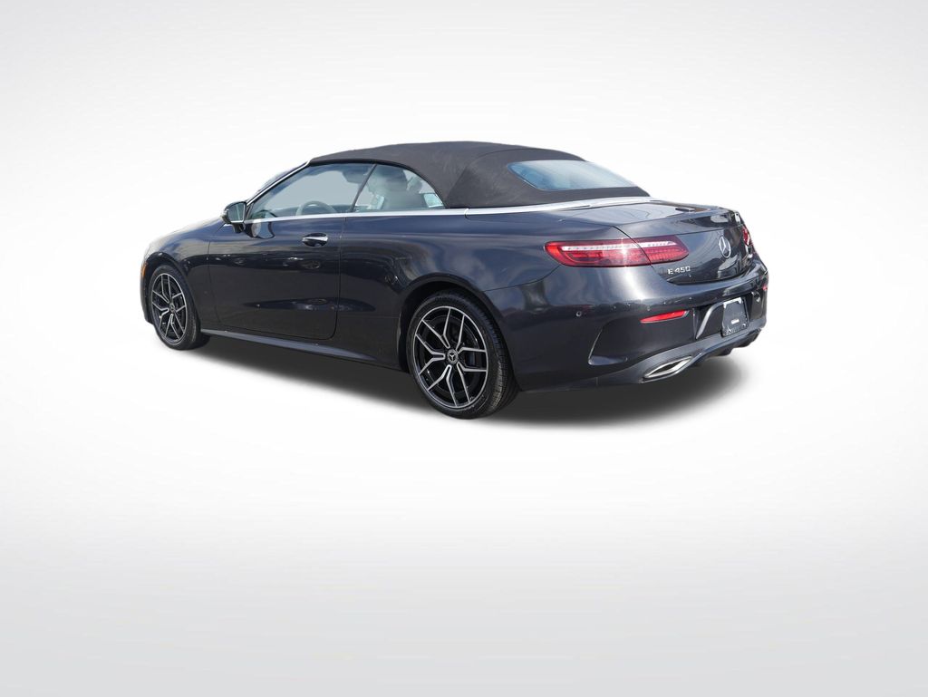 Thumbnail: 2022 Mercedes-Benz E-Class - 3