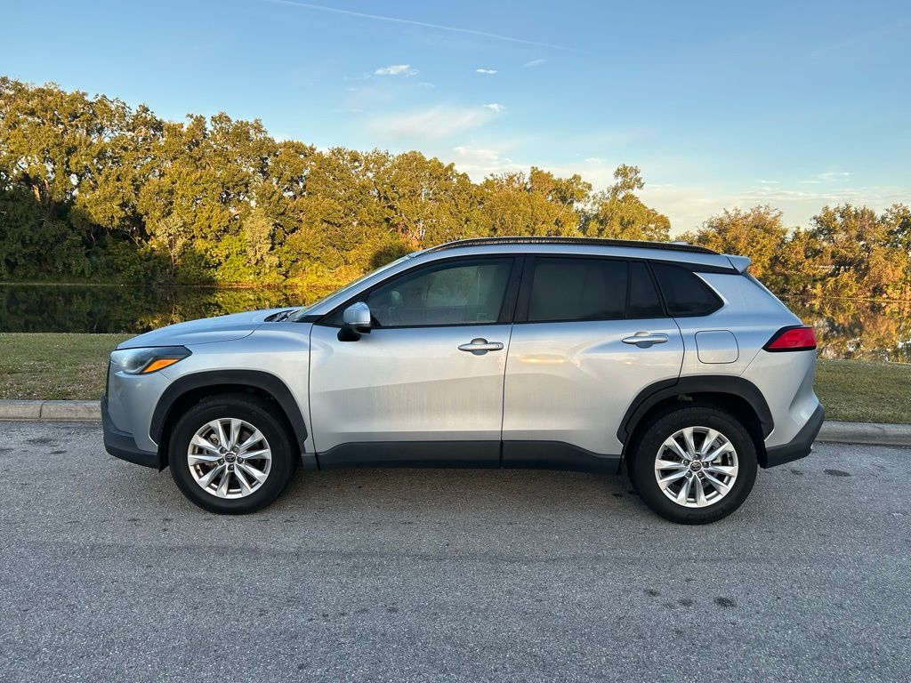 Thumbnail: 2022 Toyota Corolla Cross - 16