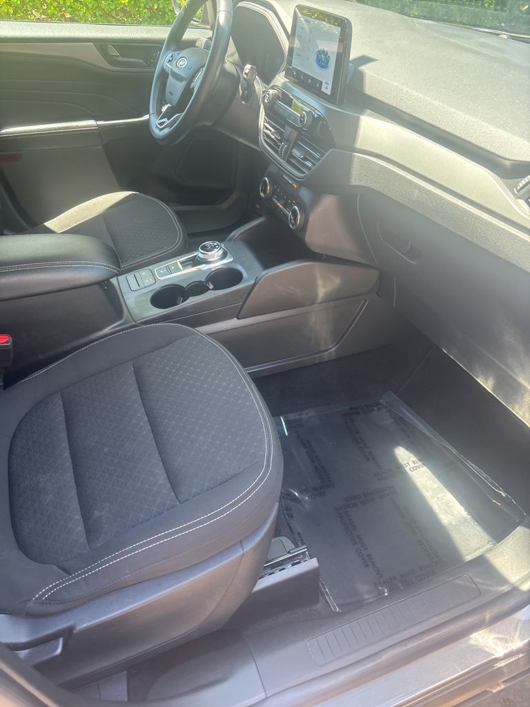 Used 2024 Gray Ford Active image 25