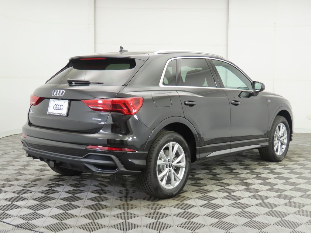 Thumbnail: 2025 Audi Q3 - 5