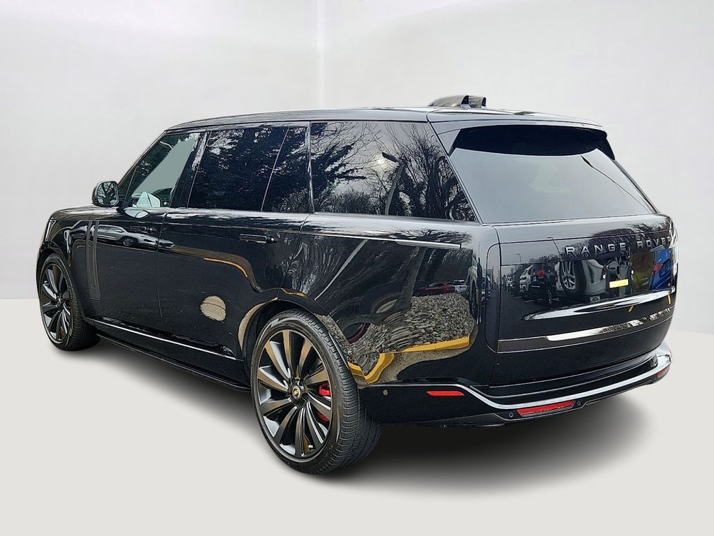 Thumbnail: 2023 Land Rover Range Rover - 7