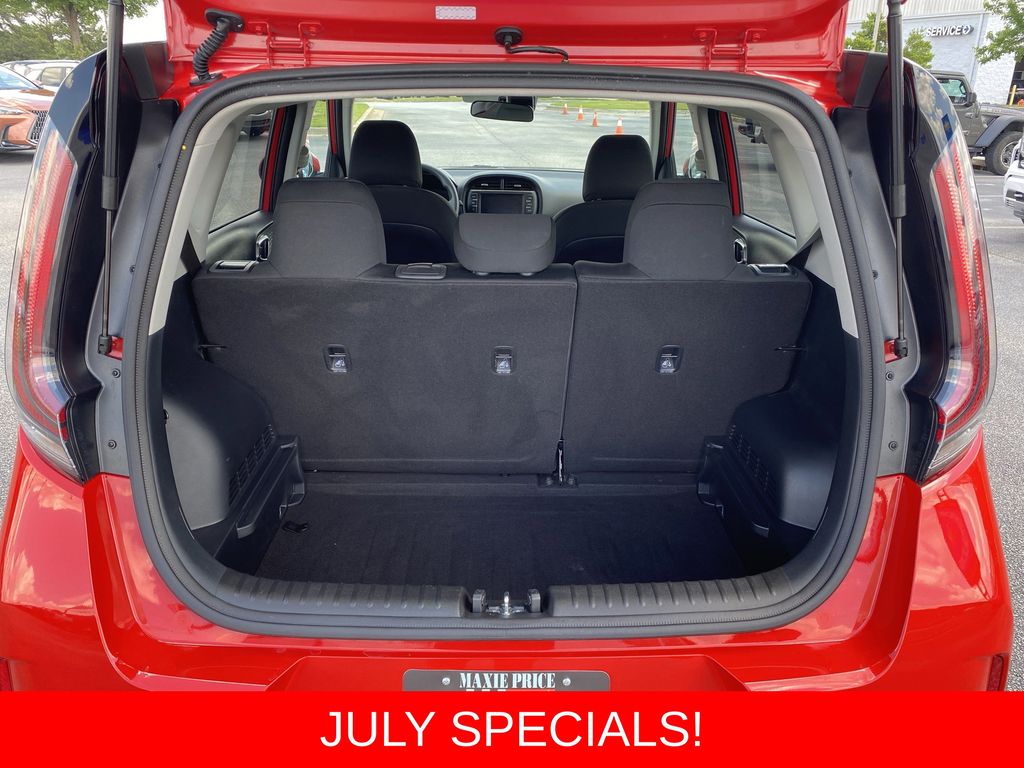 2025 Kia Soul LX - Photo 28