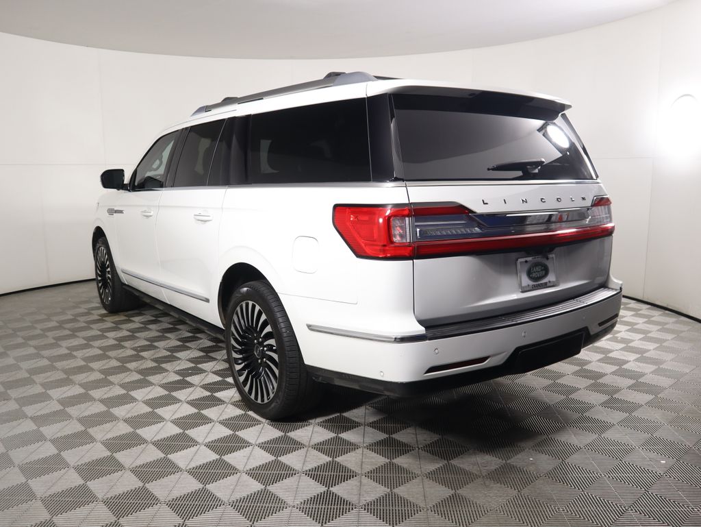 Thumbnail: 2021 Lincoln Navigator L - 7