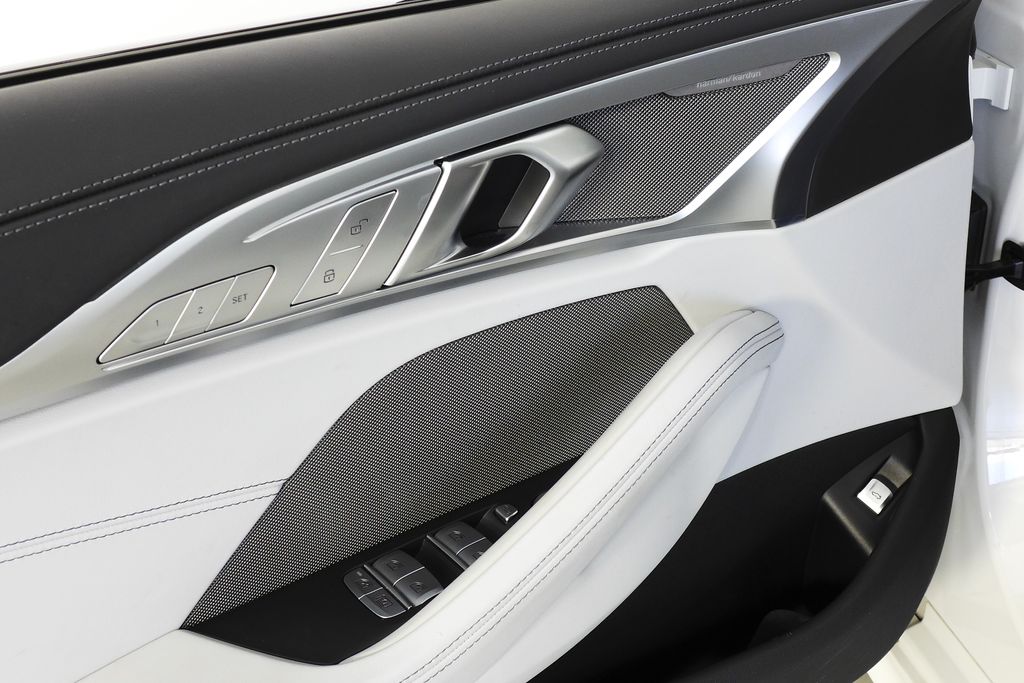 2022 BMW M8 Competition 13