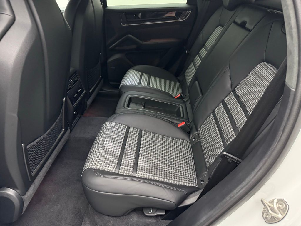 Thumbnail: 2024 Porsche  - 24