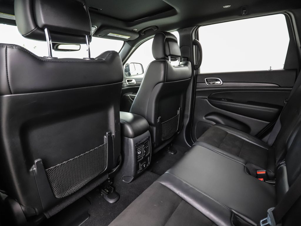 Thumbnail: 2020 Jeep Grand Cherokee - 21