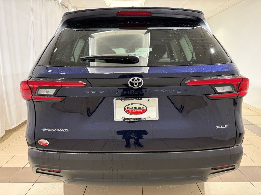 Thumbnail: 2026 Toyota Grand Highlander - 4