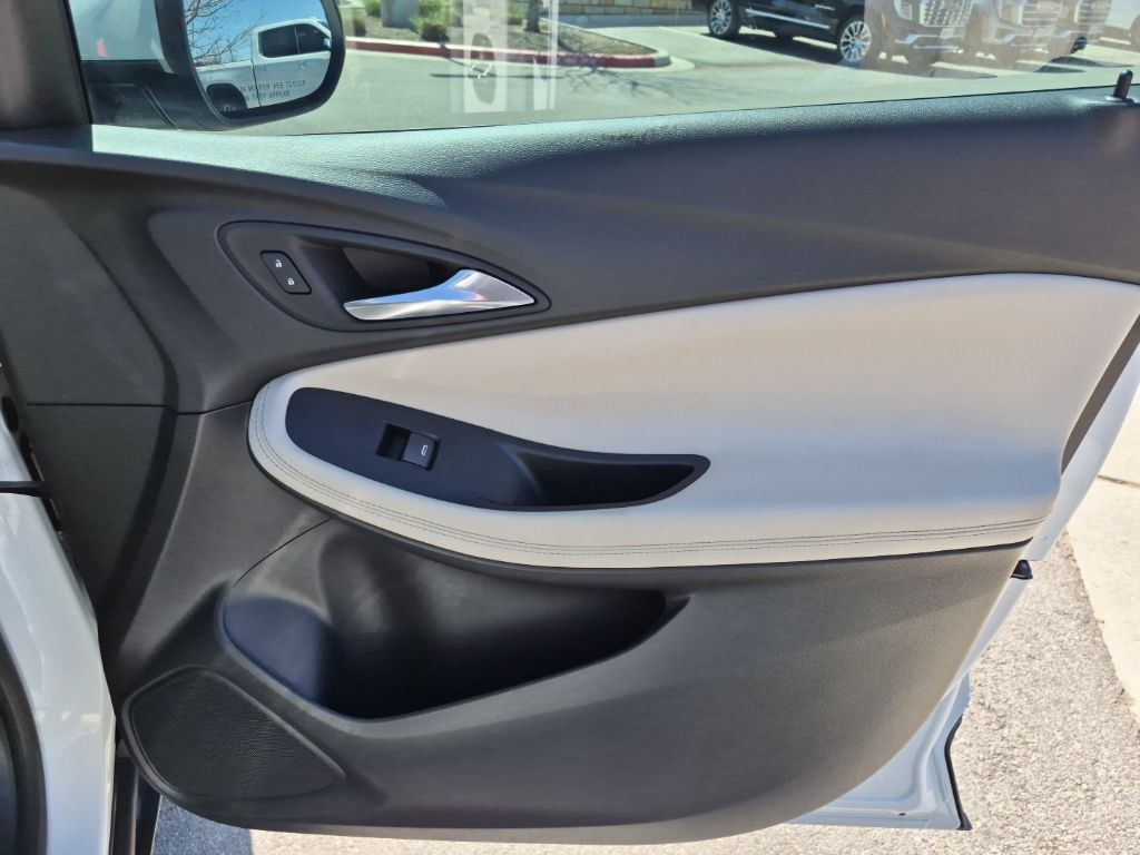 Used Car 2023 Buick Encore Gx  Essence For Sale Under $25,000 In Austin, Texas