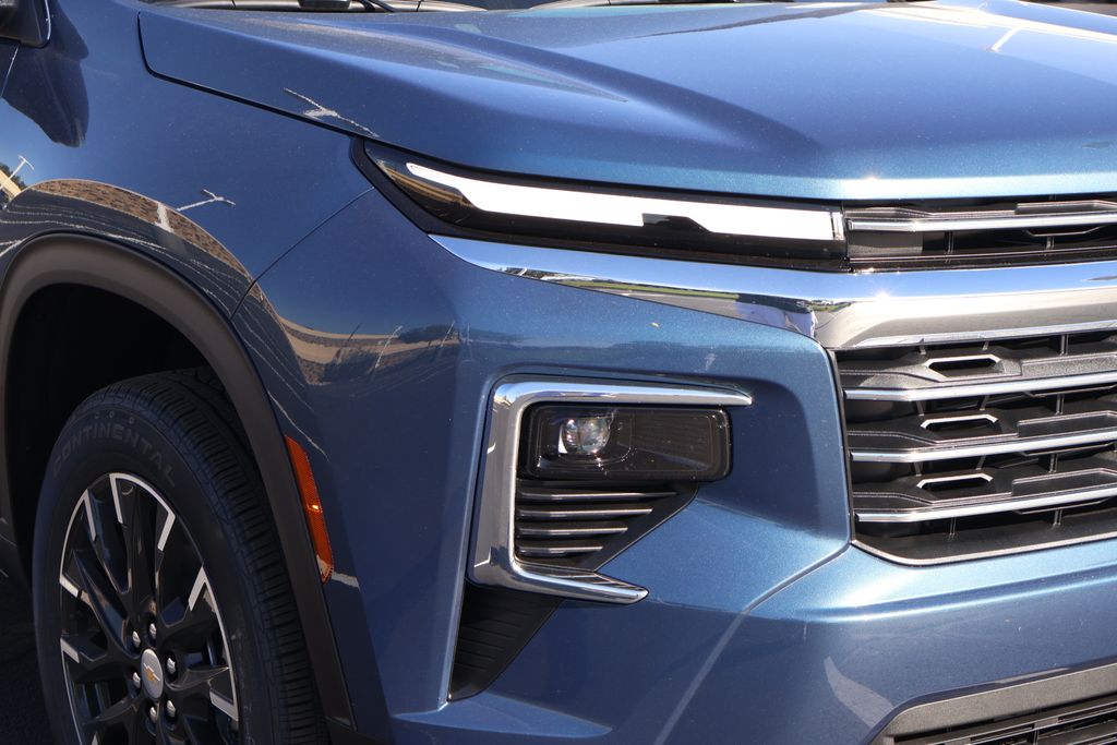 Thumbnail: 2026 Chevrolet Traverse - 3
