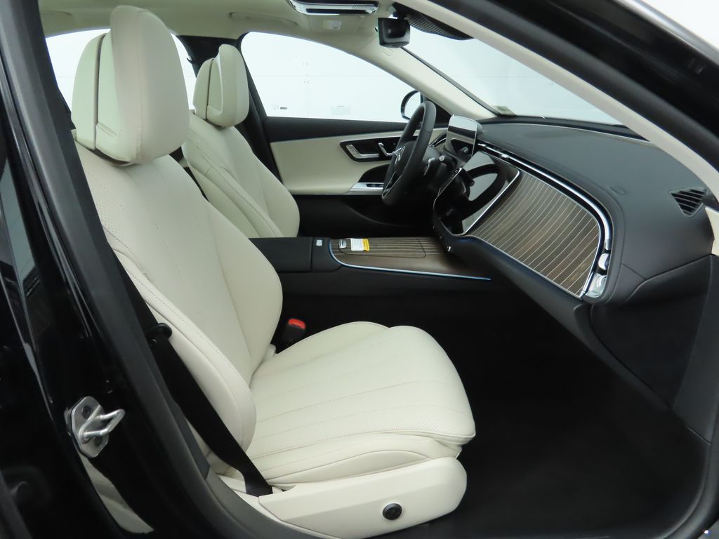 Thumbnail: 2025 Mercedes-Benz E-Class - 21