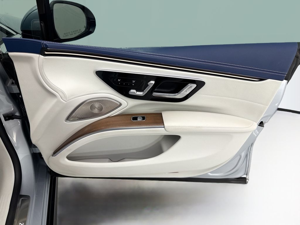 Thumbnail: 2022 Mercedes-Benz EQS - 24
