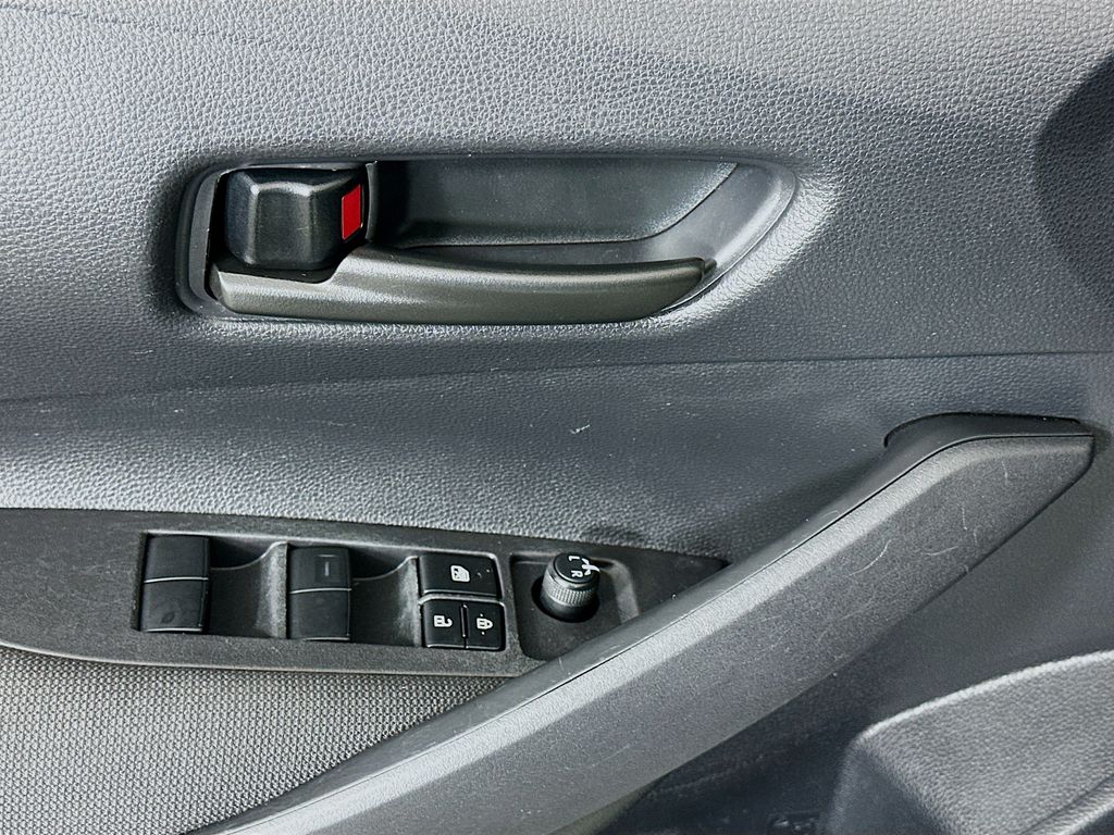 Thumbnail: 2025 Toyota Corolla - 18