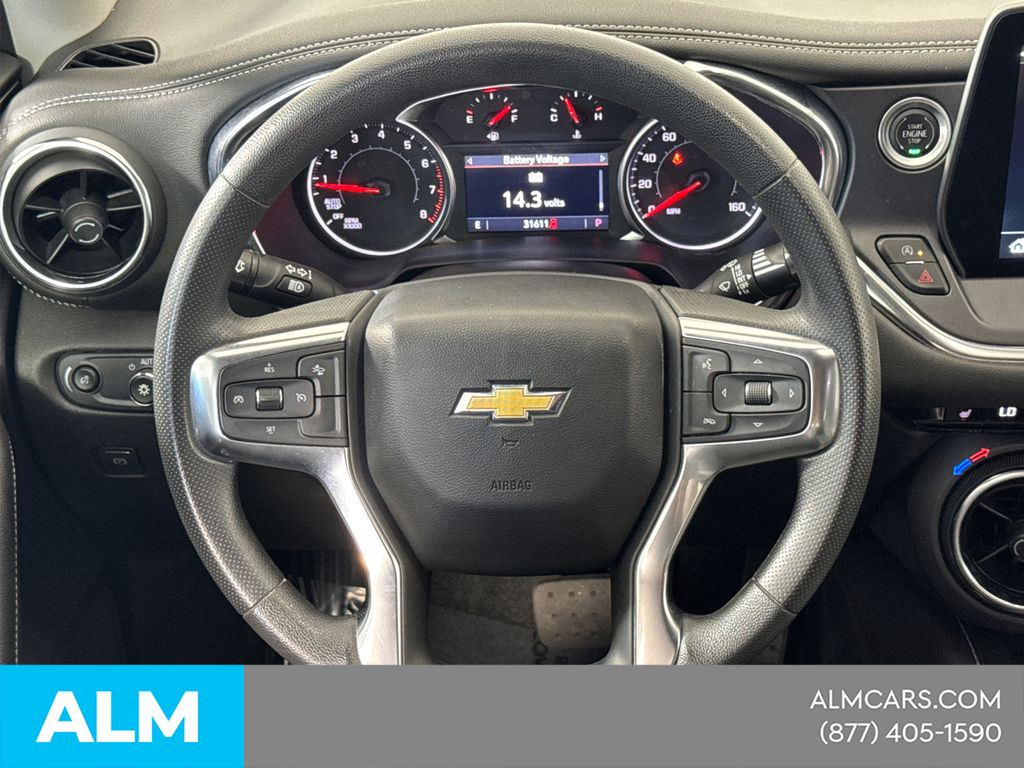 Used 2025 Black Chevrolet LT image 27