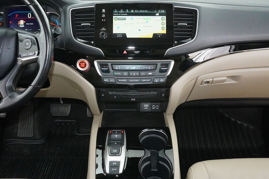 Used Car 2020 Honda Pilot  Touring For Sale Under $25,000 In Weatherford, Texas