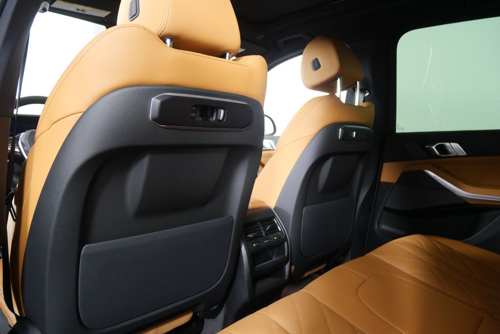 Thumbnail: 2026 BMW X5 - 16