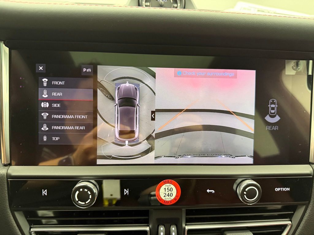 Thumbnail: 2026 Porsche Macan - 15