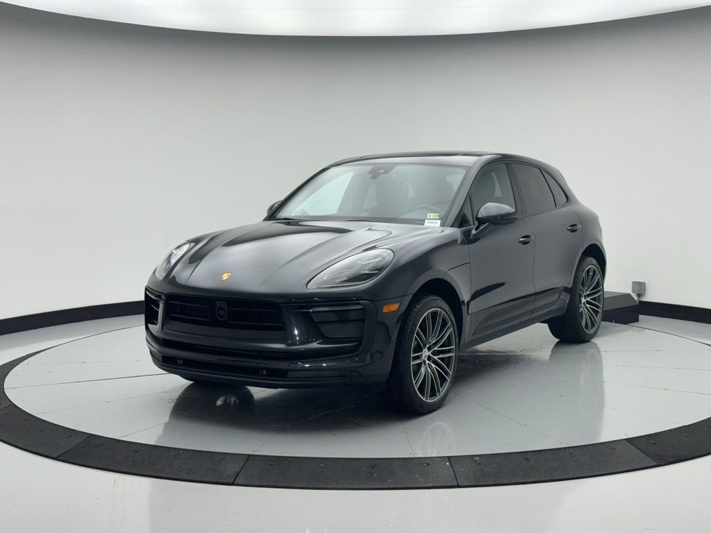 2025 Porsche Macan  -
                Chantilly, VA