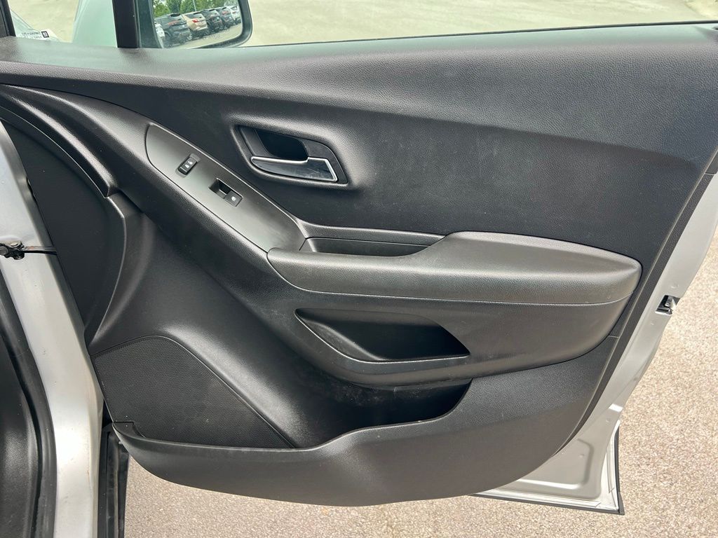Used 2018 Chevrolet Trax SUV