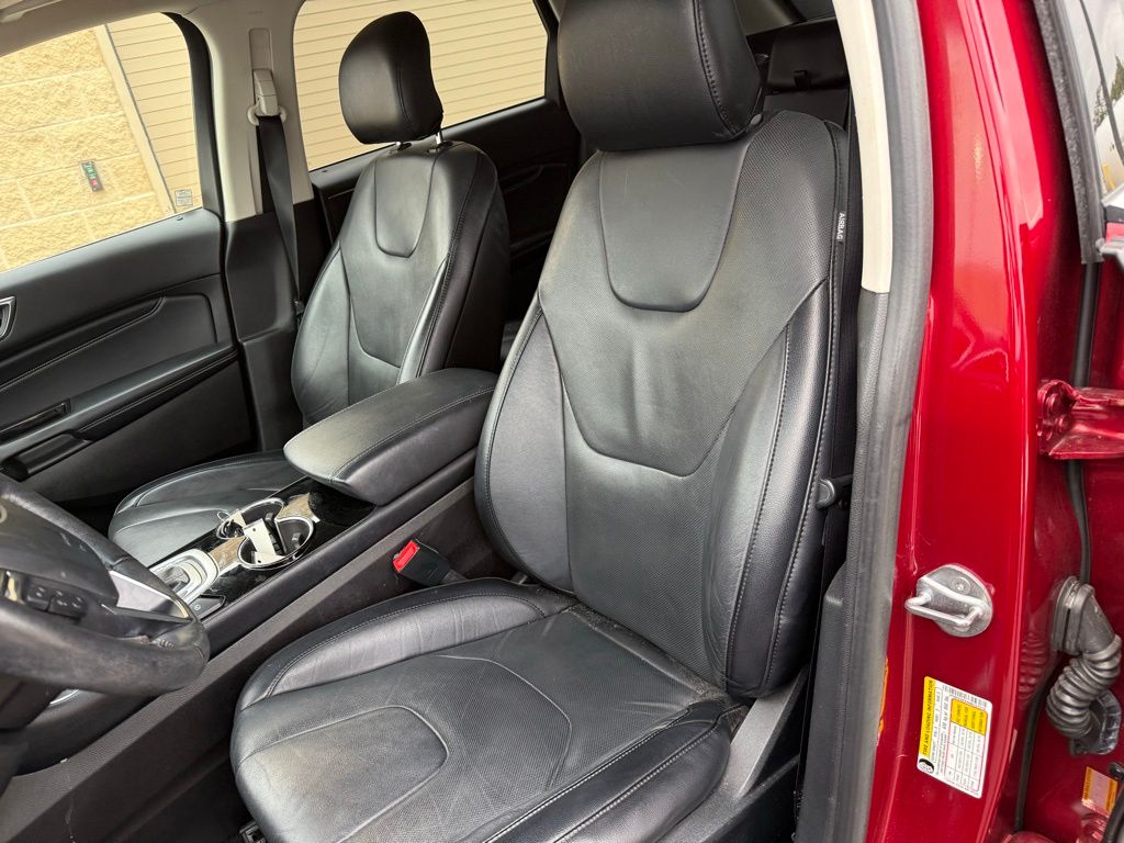 Thumbnail: 2017 Ford Edge - 8