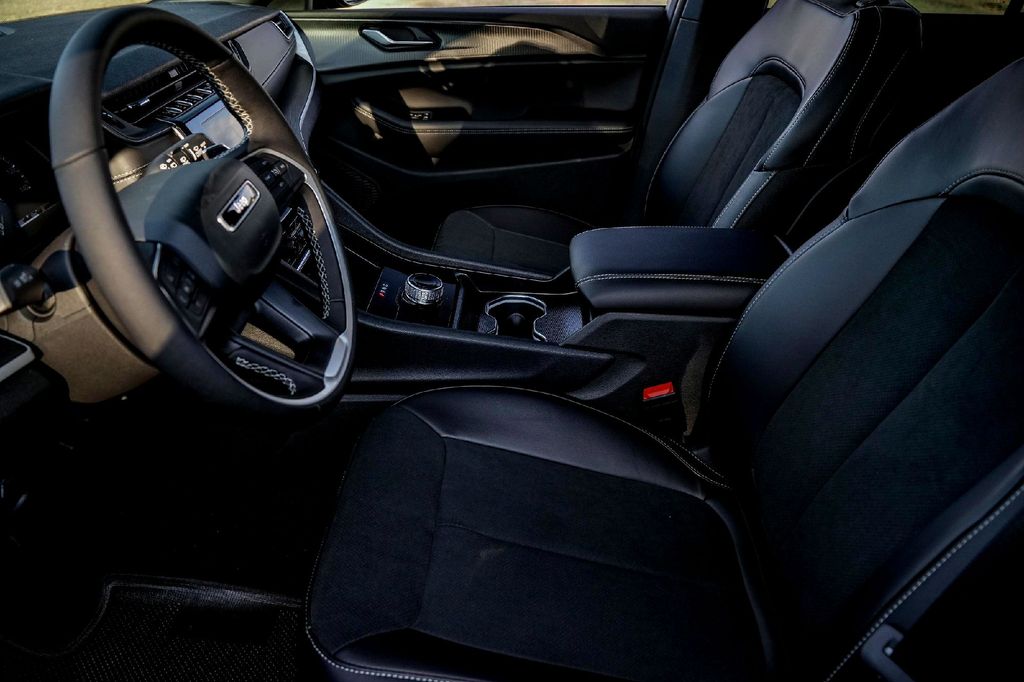 New Car 2025 Jeep Grand Cherokee  Altitude X For Sale Under $50,000 In Taylor, Texas