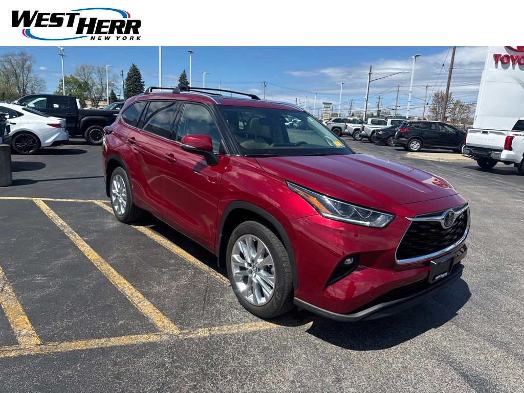 Pre-Owned 2023 Toyota Highlander Limited 4D Sport Utility in