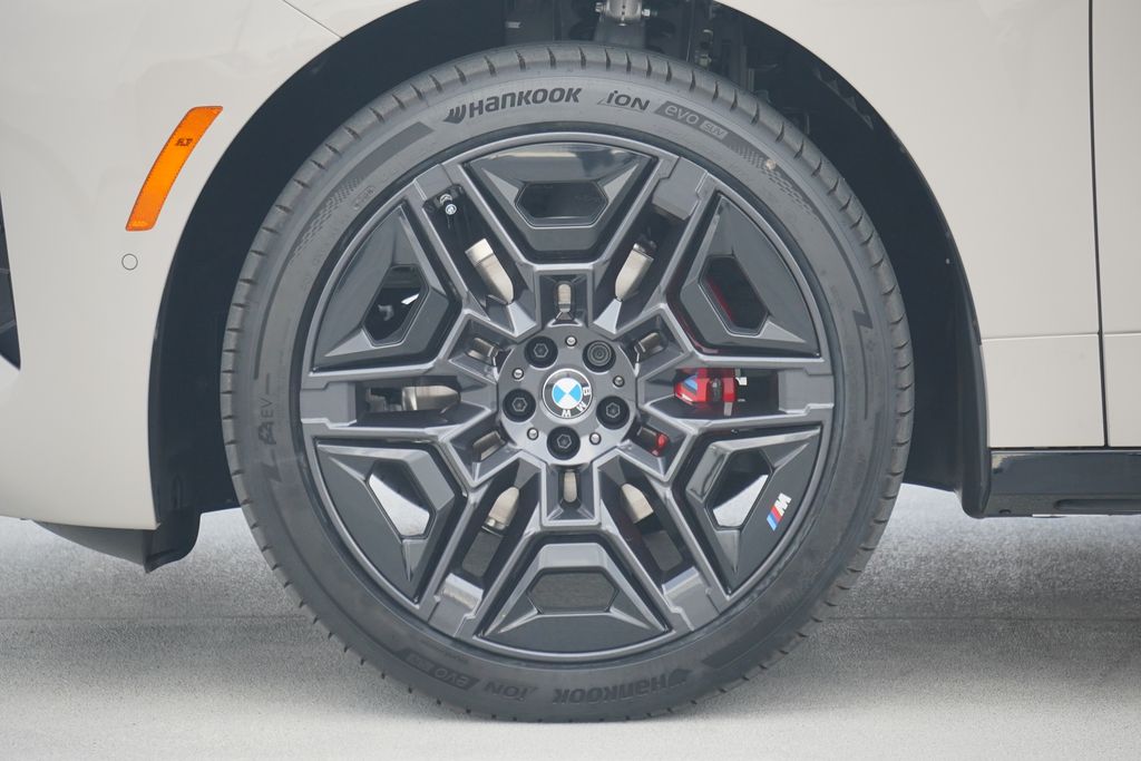 Thumbnail: 2026 BMW iX - 5