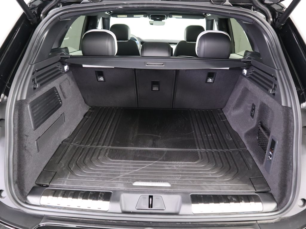 Thumbnail: 2025 Land Rover Range Rover Sport - 28